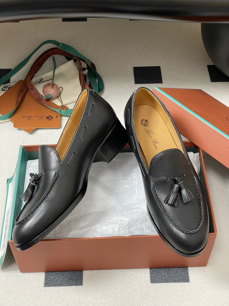 L0r0 P1ana loafers